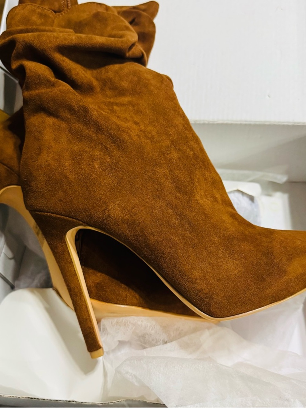 Olivia Fragrance Women's Ankle Booties in White
